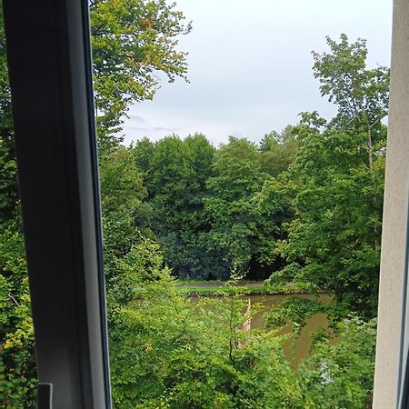 Chambre Privee Dans Une Maison Familiale Charmes  Exterior foto